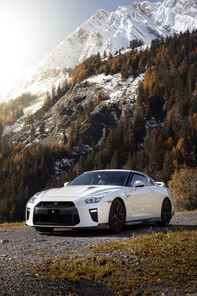 Nissan GTR montagne automne