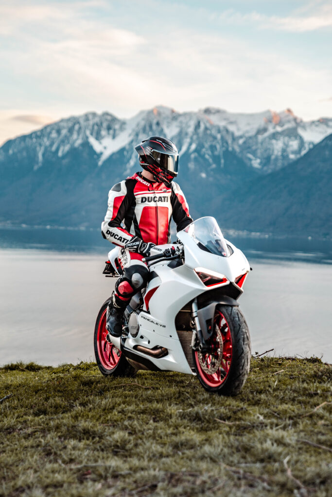 Ducati Panigale V2 Lac Léman Suisse