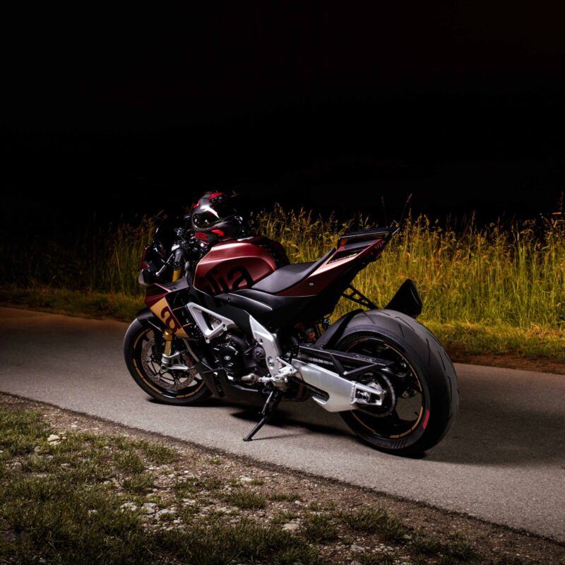 Aprilia Tuono v4 "studio"
