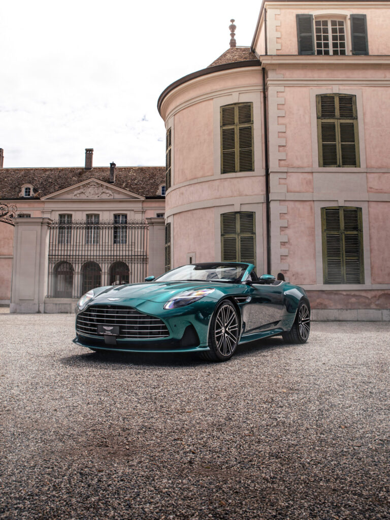 Shooting photo photographe pro suisse Nyon, Aston Martin château de coppet