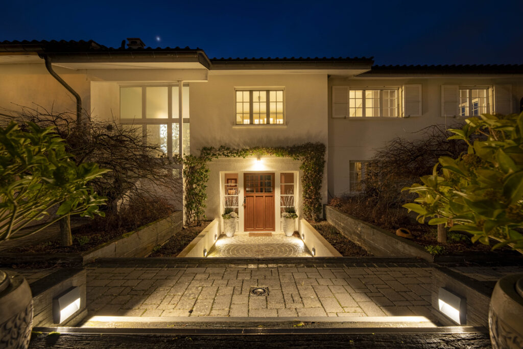 Shooting photo professionel photographe suisse Nyon shooting Immobilier de nuit suisse