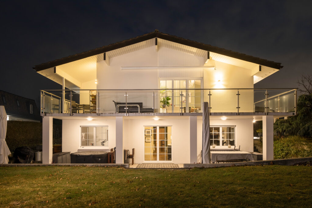 Shooting photo professionel photographe suisse Nyon shooting Immobilier de nuit suisse