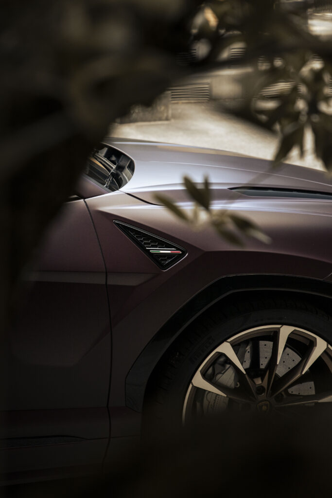 Shooting photo professionel photographe suisse Nyon shooting Lamborghini Urus Perf