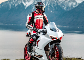 Ducati Panigale V2 Lac Léman Suisse