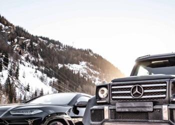 Shooting photo photographe pro suisse Nyon Urus et g500 en contre jour