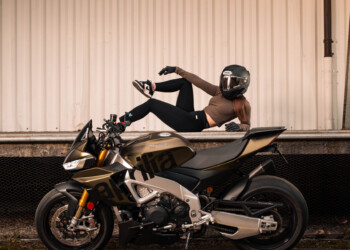 Shooting photo Aprilia Tuono v4 x @sgy.kwz