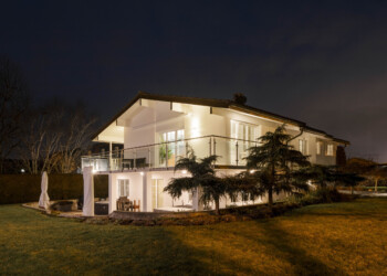 Shooting photo professionel photographe suisse Nyon shooting Immobilier de nuit suisse