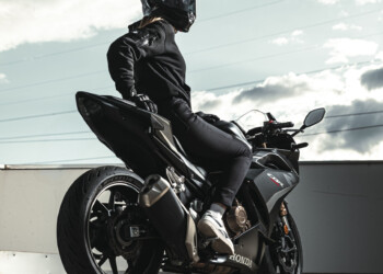 Shooting EA Photographie Honda 500R Photographe moto suisse