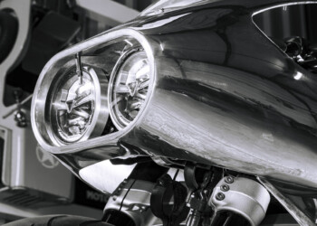 Shooting photo professionel noir et blanc photographe suisse Nyon Annecy 2020 Motorcycles